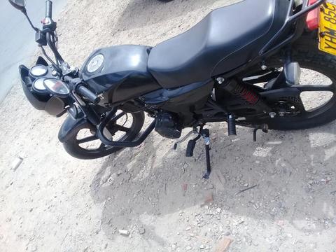 Moto Akt Modelo 2013 Solo Trasposo