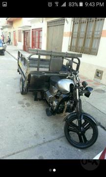 Motocarro Akt 180