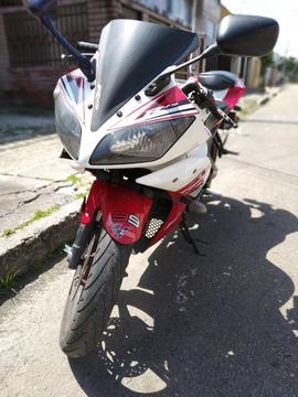 Yamaha R15 Modelo 2014