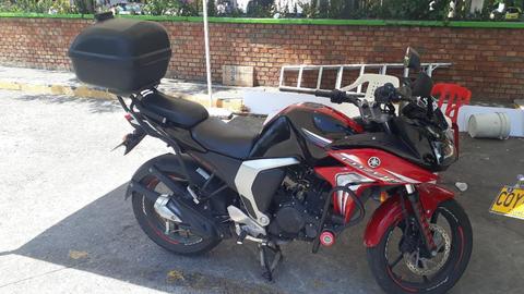 Vendo Moto Fazer Unico Dueño Km 560000