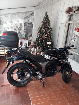 Vendo Moto Gixxer