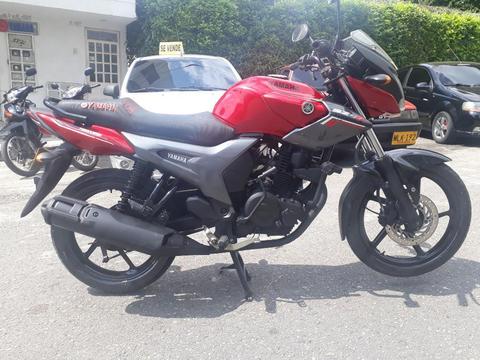 Yamaha Szr 2014