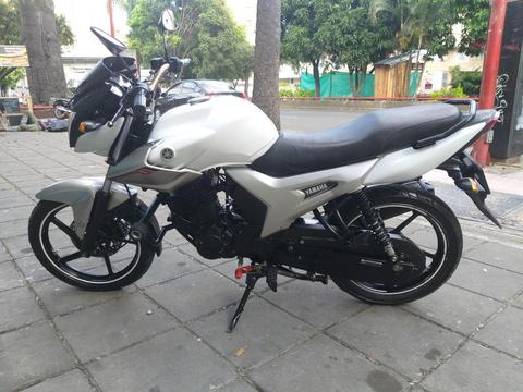 Yamaha SZR 150 2014 3000000