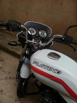 Vendo Moto Platino 110 en Buen Estado