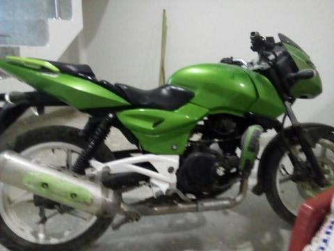 Vendo Pulsar 200