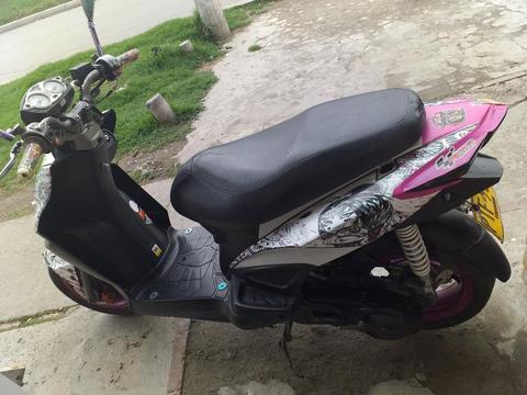 Vendo Moto Kimko....modelo 2011