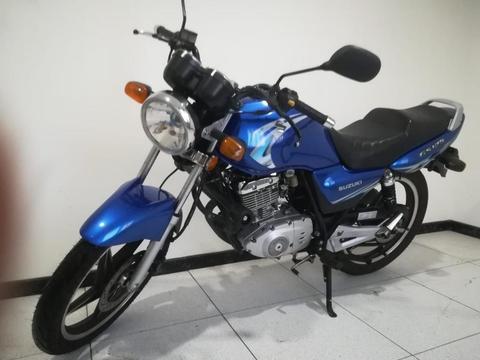 Moto Gs 125 Suzuki