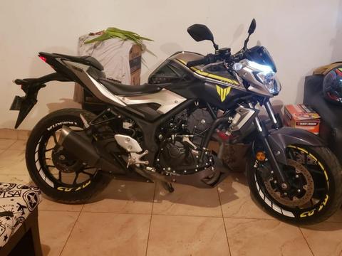 Moto Yamaha Mt03