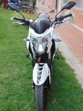 Moto CR5 180 modelo 2016