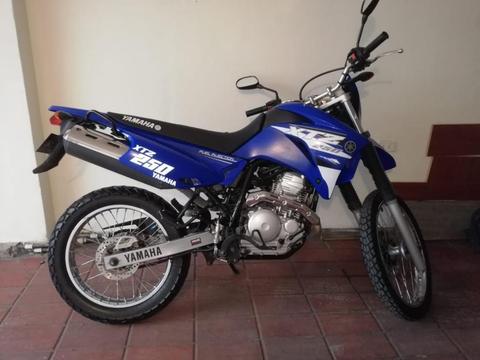 Vendo Hermosa Moto Yamaha Xtz 250