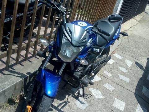 Vendo Moto Honda Invicta