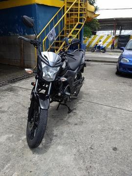 Moto Honda Invicta 2015 con Papeles