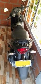 Vendo Moto Akt Dinamic 125 Modelo 2012