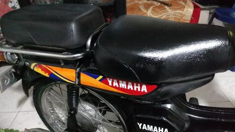 Hermosa Moto Yamaha V 80 Barata