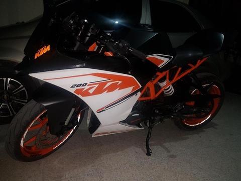 VENDO KTM RC 200 MODELO 2017 ORIGINAL