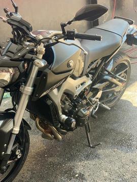 Moto Yamaha Mt 09