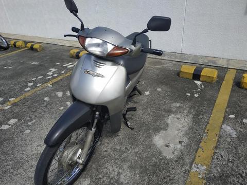 Vendo Honda Biz C100 Modelo 2004