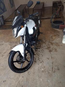 Vendo moto barata szr 150 dos millones novecientos 3219181314