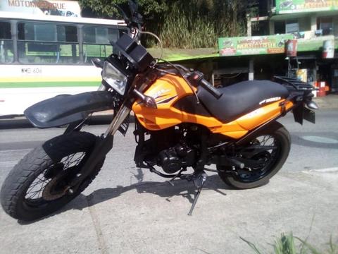 VENDO AKT 200 SM MODELO 2008 1000000