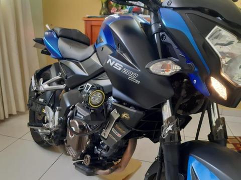 SE VENDE PULSAR NS 200