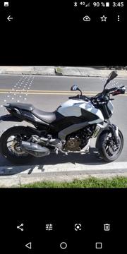 Pulsar Dominar 400