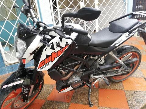 Vendo Moto Duke 200 Modelo 2018