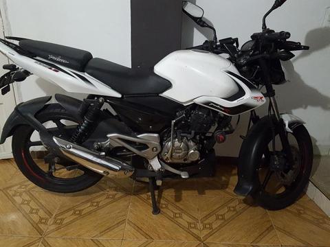 motocicleta Pulsar 135 R 2014 - Special Edition
