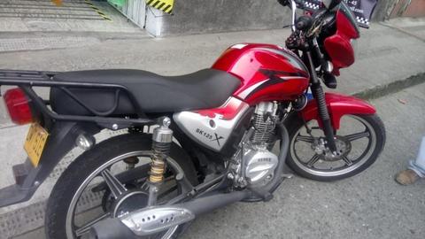 VENDO MOTOCICLETA