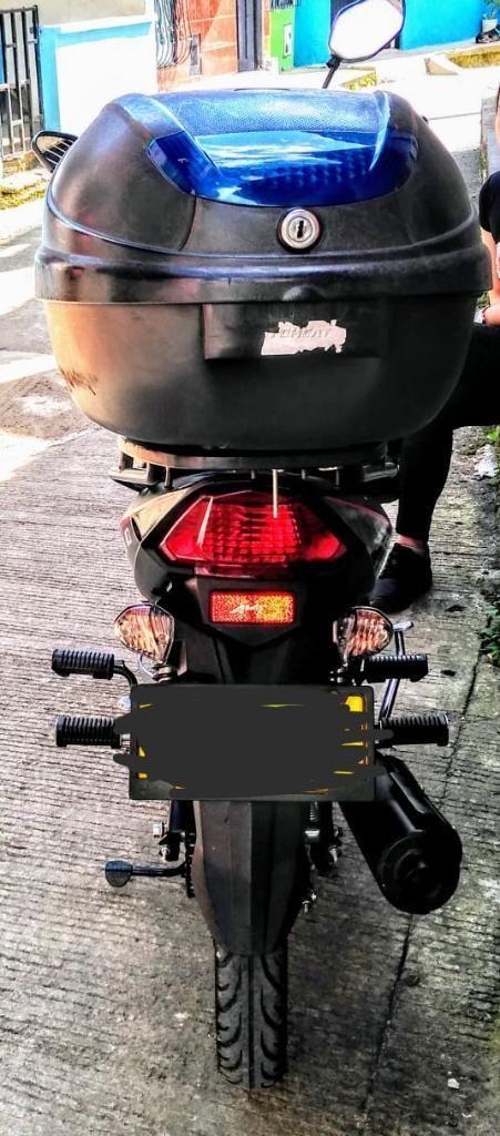 Se Vende Moto Akt110. Negro Mate 2018