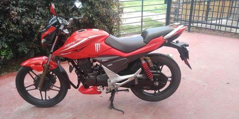 Vendo moto roja thriller SPORT