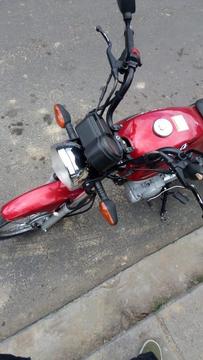 Vendo ax4 suzuki 2015 papeles hasta 2020