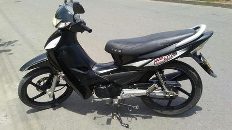 Vendo Moto Unik 2015