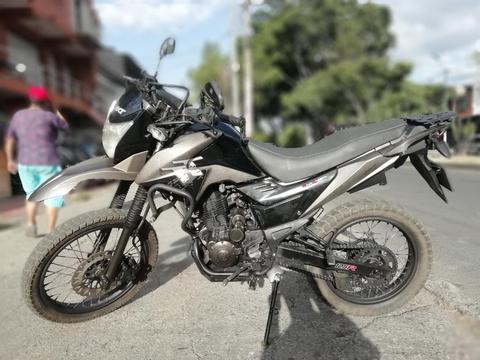 Akt Ttr 125 Modelo 2016 Todo Le Funciona