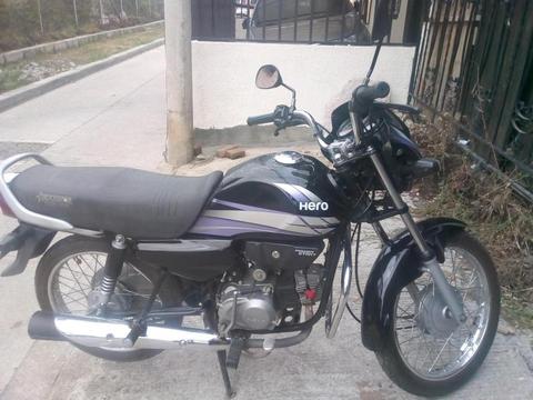 Vendo moto 2015