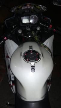 Se Vende Moto Yamaha R15