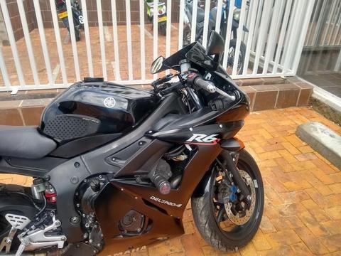 Yamaha R6s