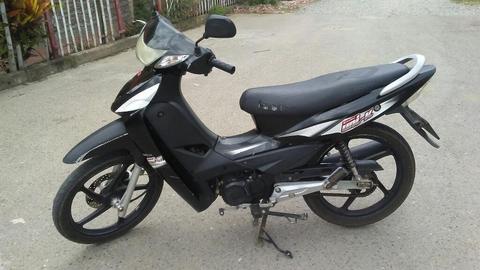 Se Vende Moto Kimco Unik 2015