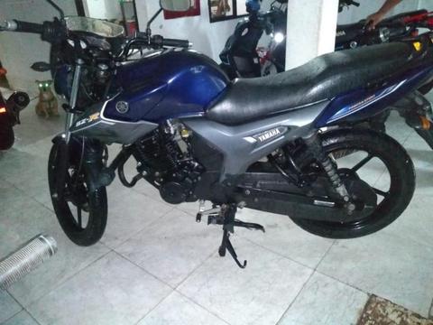 MOTO SZR 125 M9DELO 2015