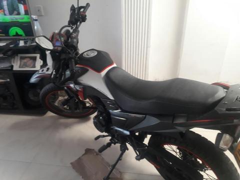 Bonita Akt 180.colombiana