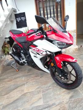 Yamaha R3 2015