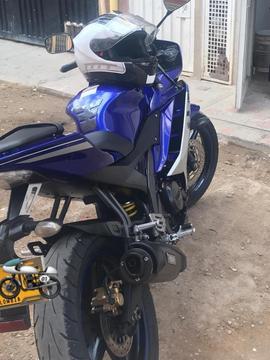 Moto Yamaha YZF R15 V2.0 2018