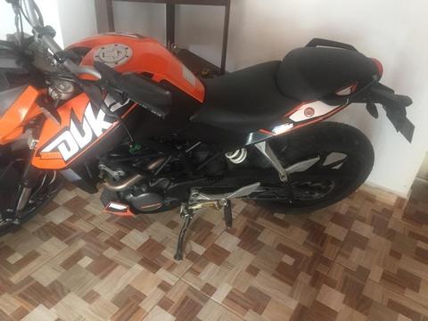 Vendo Moto Duke 200