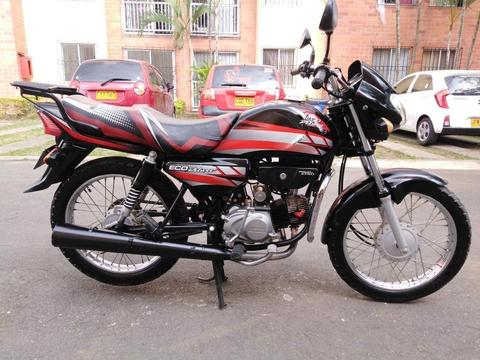 Honda Eco Deluxe. 2012. Al Día