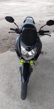 Vendo Cbf 125 2011 Papeles hasta Mayo