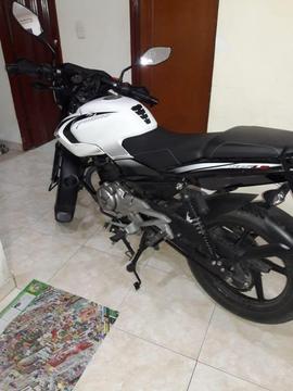 VENDO MOTO PULSAR 135 PRO cel: 3135725115