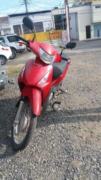 Se vende moto honda biz 125