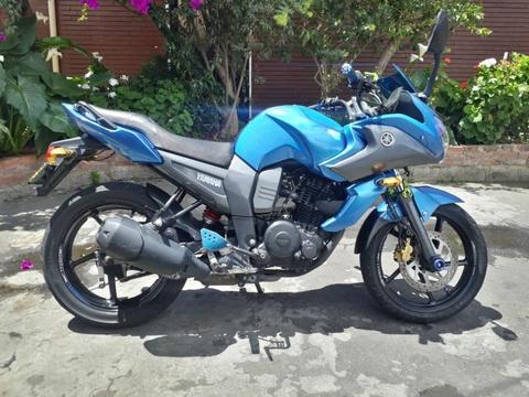 Yamaha Fazer 2013