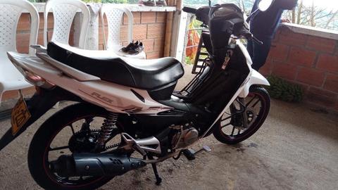 Se Vende Moto Akt125 Modelo 2015