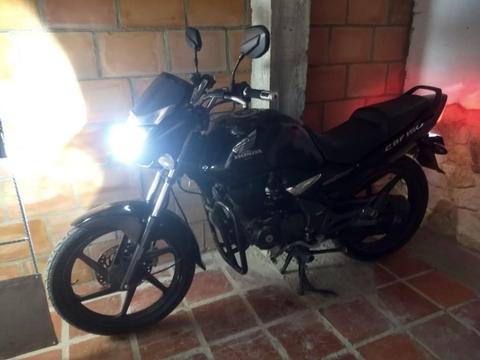 SE VENDE MOTO HONDA CBF150 2013 AL DIA WP: 314-575-9291