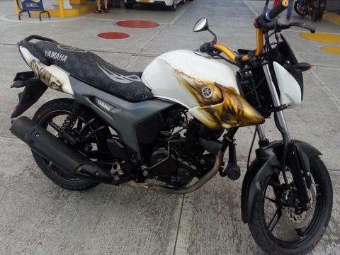 Yamaha Szr150/2014